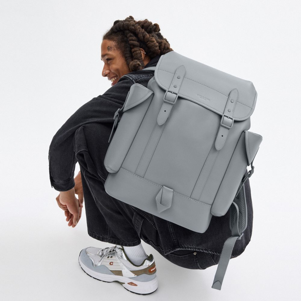 公式】COACH – コーチ | ヒッチ バックパック