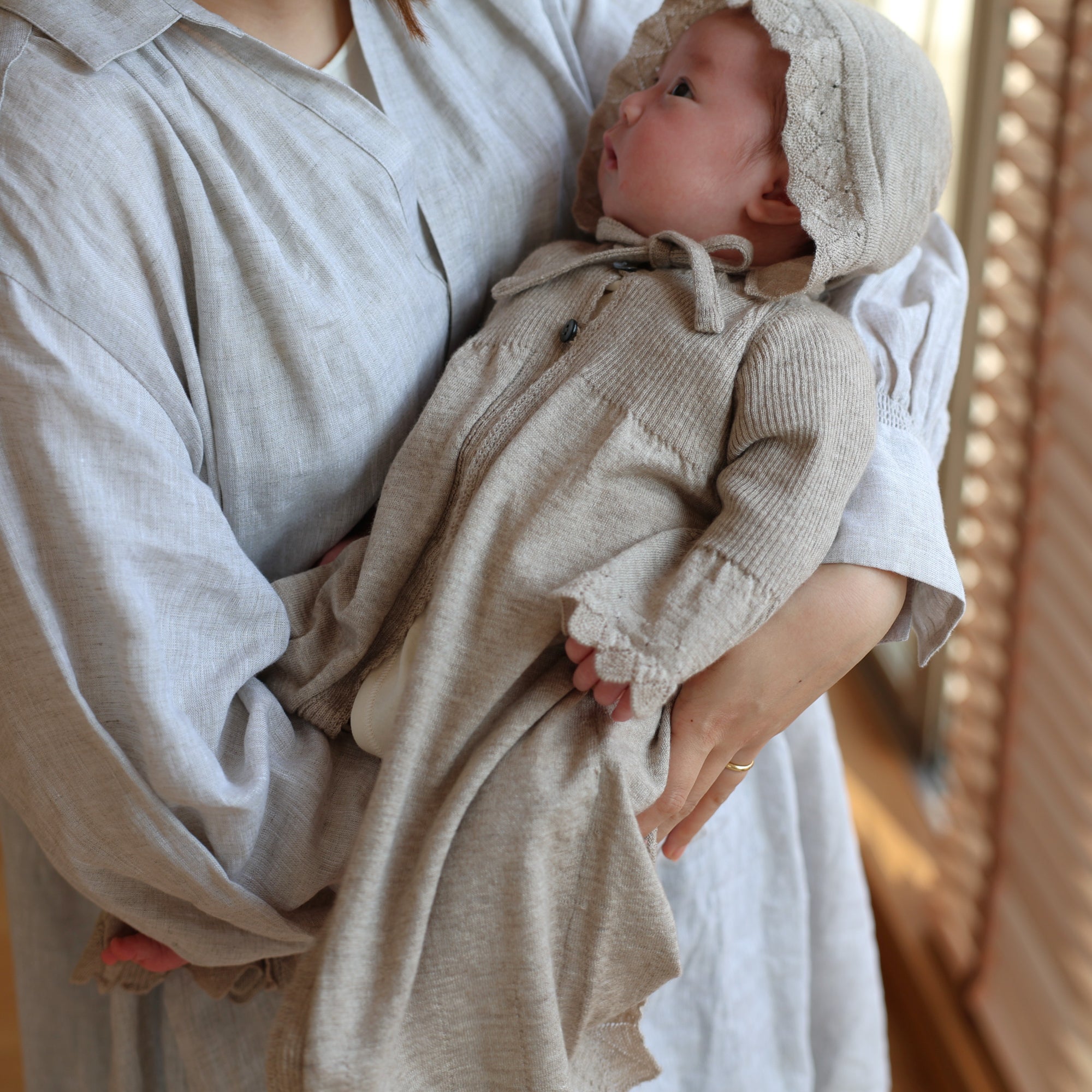 カシミヤ×シルク×コットン ベビードレス＆帽子（ブラウン）