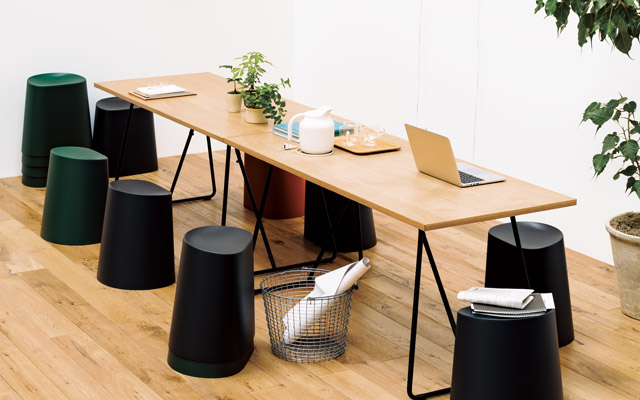 作業スペースに最適！！無印良品の【折りたたみテーブル120cmオーク