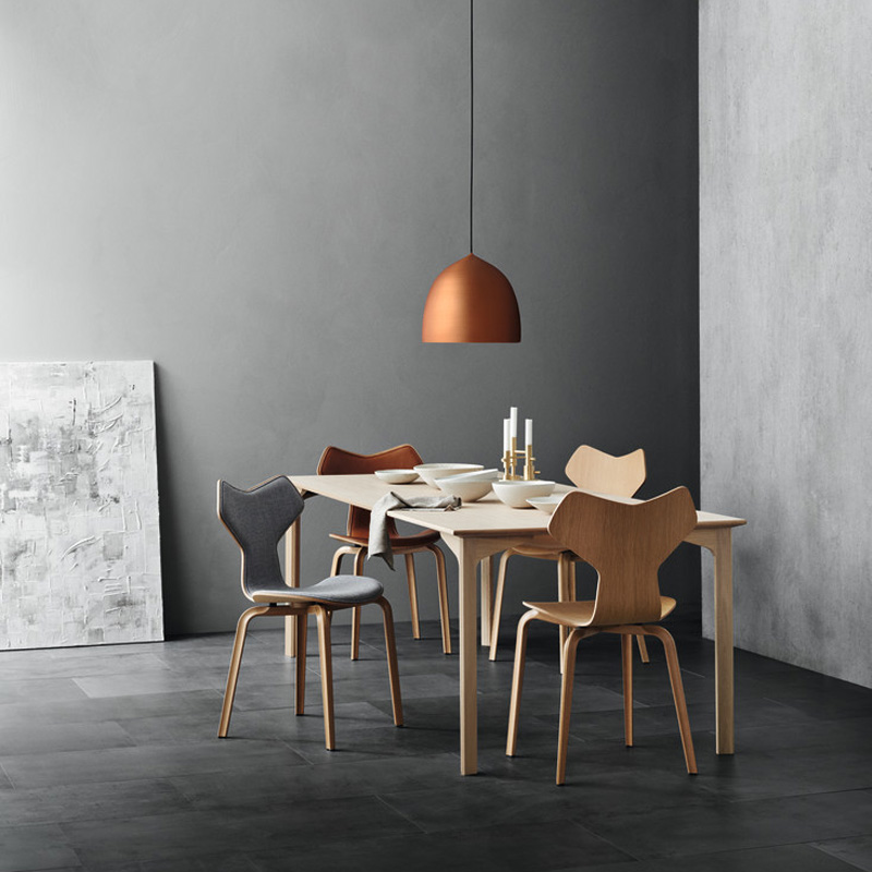 FRITZ HANSEN（フリッツ・ハンセン）グランプリチェア カラード