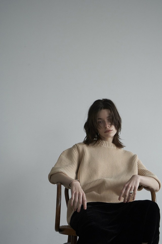 7月22日（金）発売の”OVER HALF SLEEVE KNIT TOPS ”を3色カラー別でご