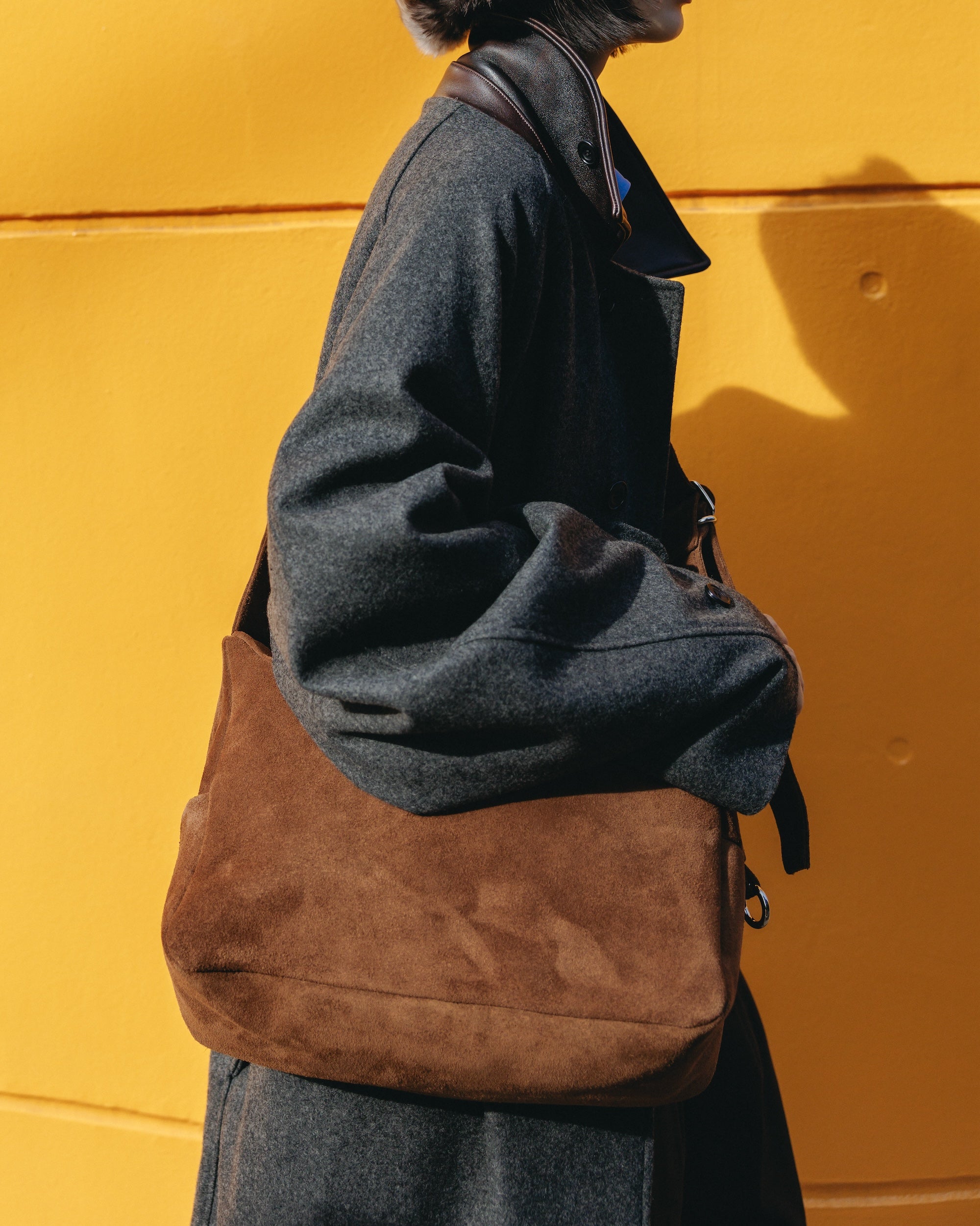 SUEDE HOLIDAY BAG (BROWN)