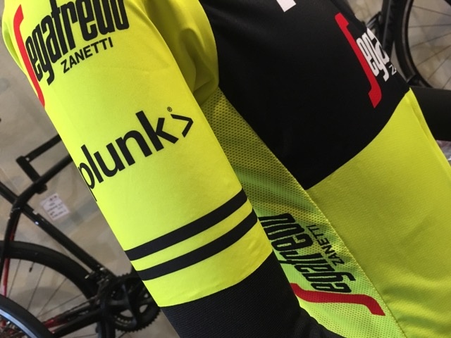 Trek-Segafredo チーム レプリカ サイクルジャージ | 新商品・入荷情報