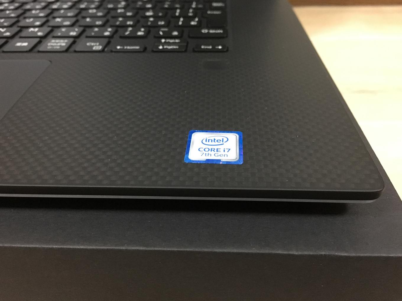 Dell XPS15 9560 (Full-HD)のレビュー