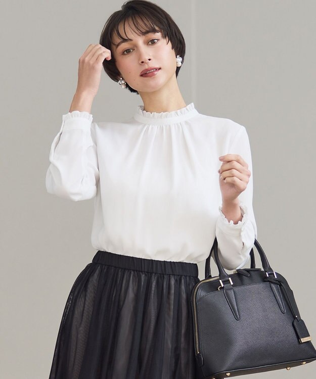 VERY掲載】バックサテンアムンゼン フリルデザインシャツ / 23区