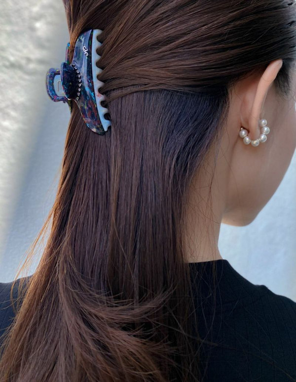 主役級の存在感】ずっと眺めていたくなるヘアクリップ | acca(アッカ