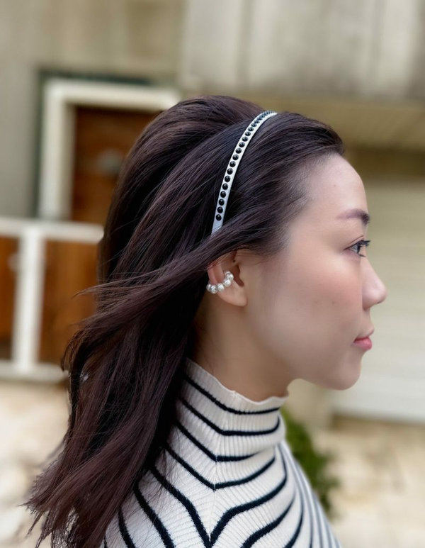 手軽に印象を変える】エッジを効かせたカチューシャ | acca(アッカ