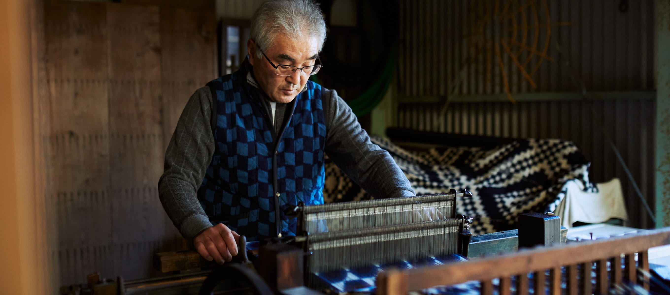 JAPAN BLUE 100 - 藍染絣工房 | Craft Inn 手 [té]