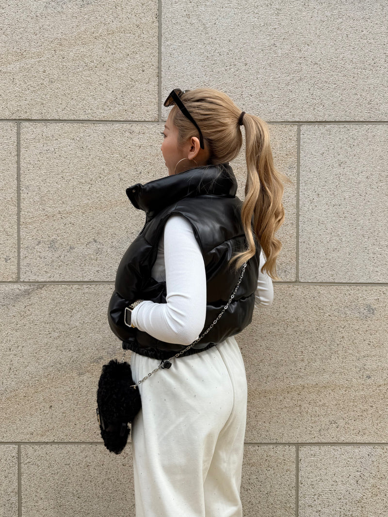 スタンドカラーダウンベスト DPB73123 – CRAMMY