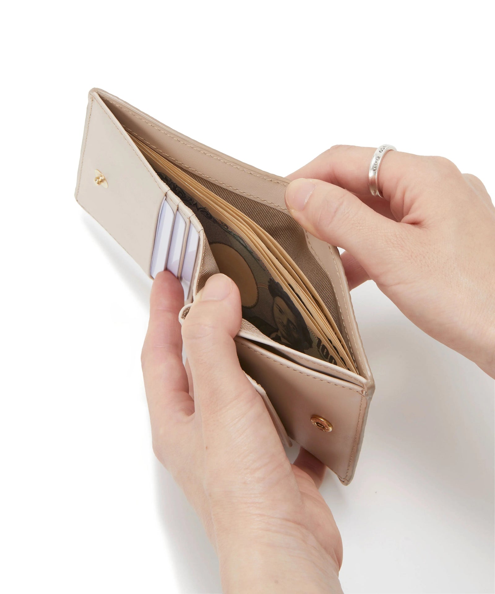 5111480045009915_30_1600x.jpg?