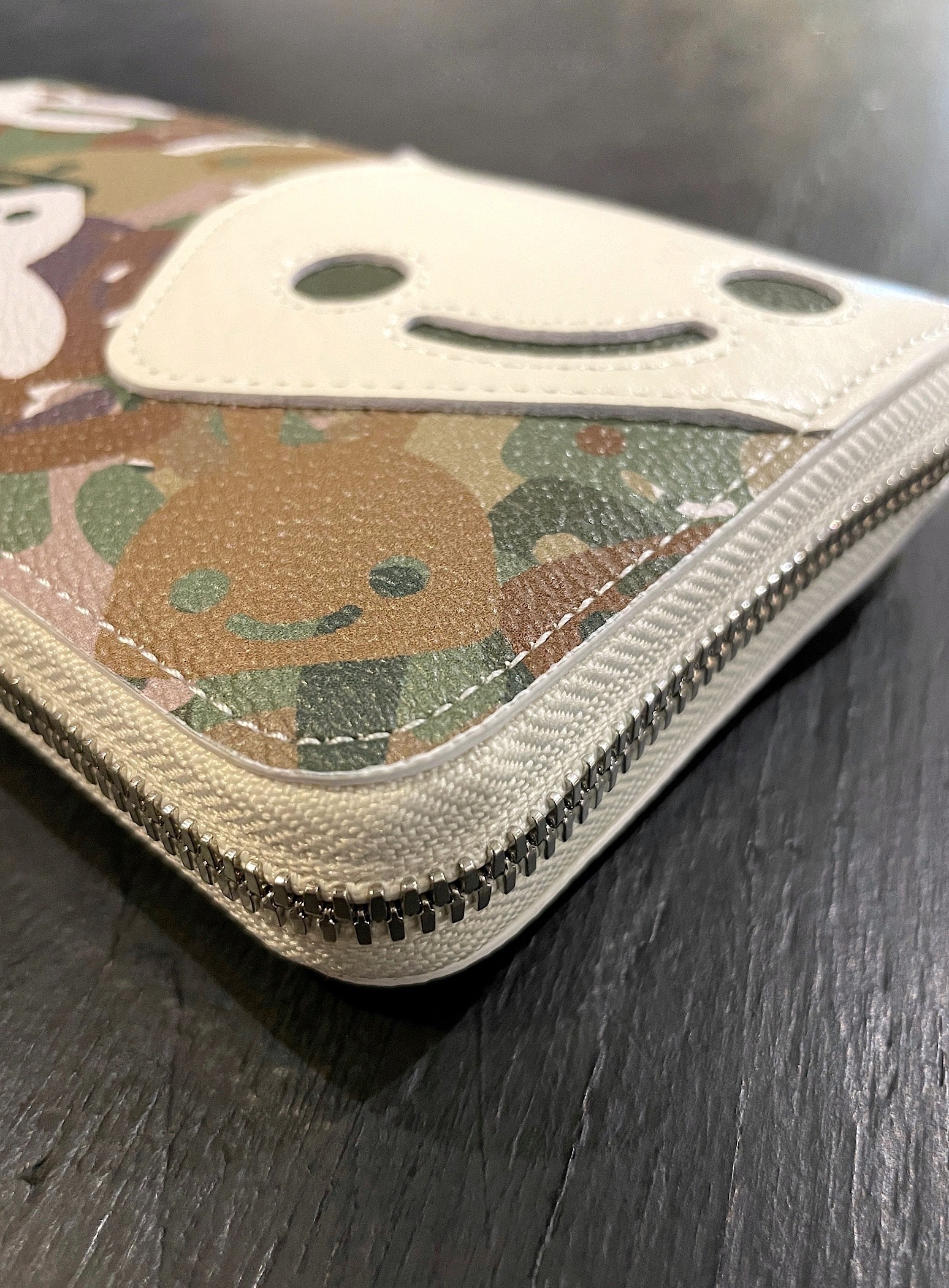 ウサギ迷彩ロングウォレット｜ウサギがいる｜CUNE ONLINE STORE