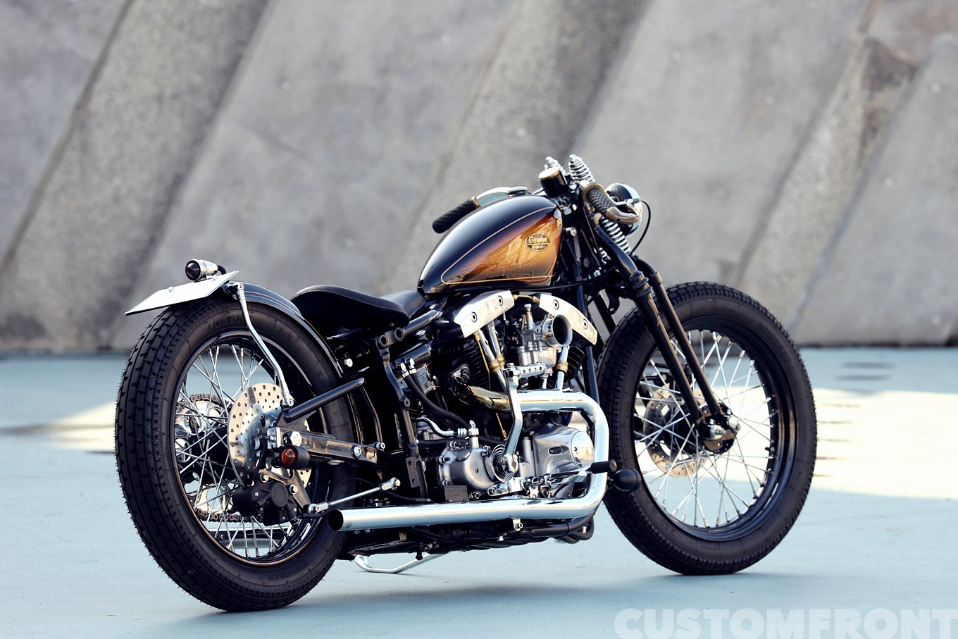 4速フレームショベルヘッドのショーカスタムバイク FXS 1981年