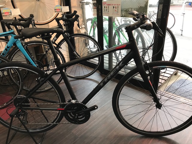 Trek 7.5FXクロスバイク ブラック 手渡し限定（福岡県） Trek 7.5FX