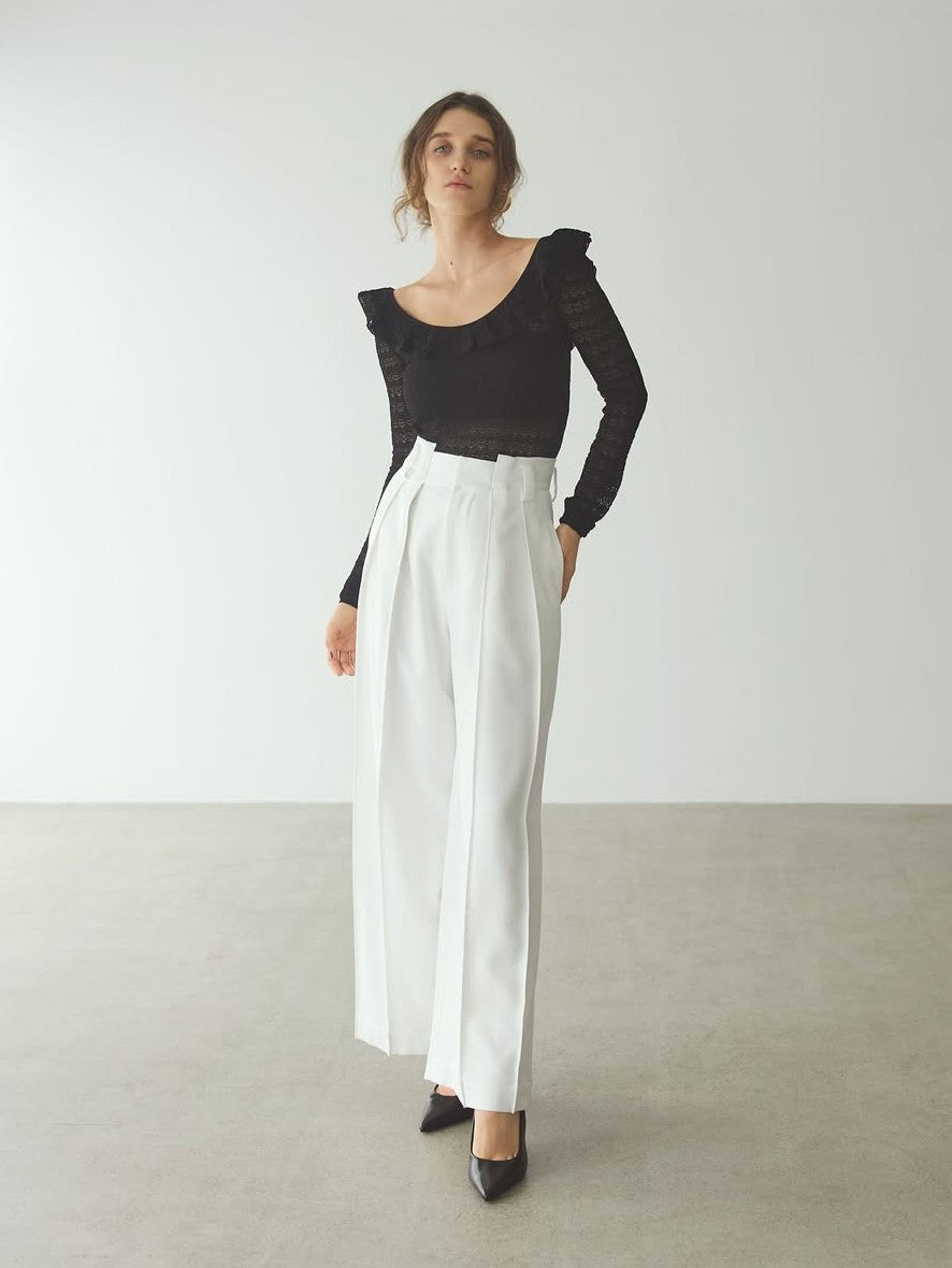 ハイウエストタックワイドパンツ Lara｜Cygne(シーニュ) 公式サイト