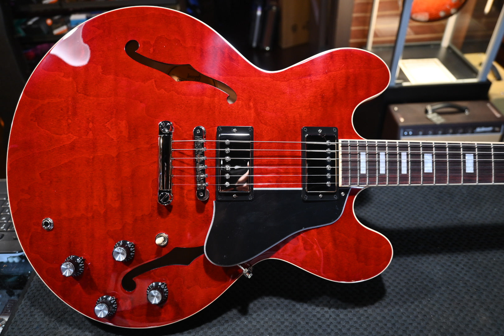Gibson ES-335 Figured '60s Cherry Guitar 0119 | Danville Music