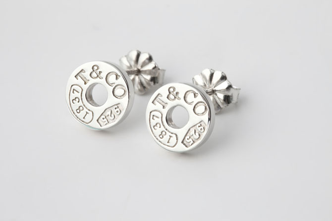 送料無料】 TIFFANY & Co. 1837サークル ピアス 並行輸入品