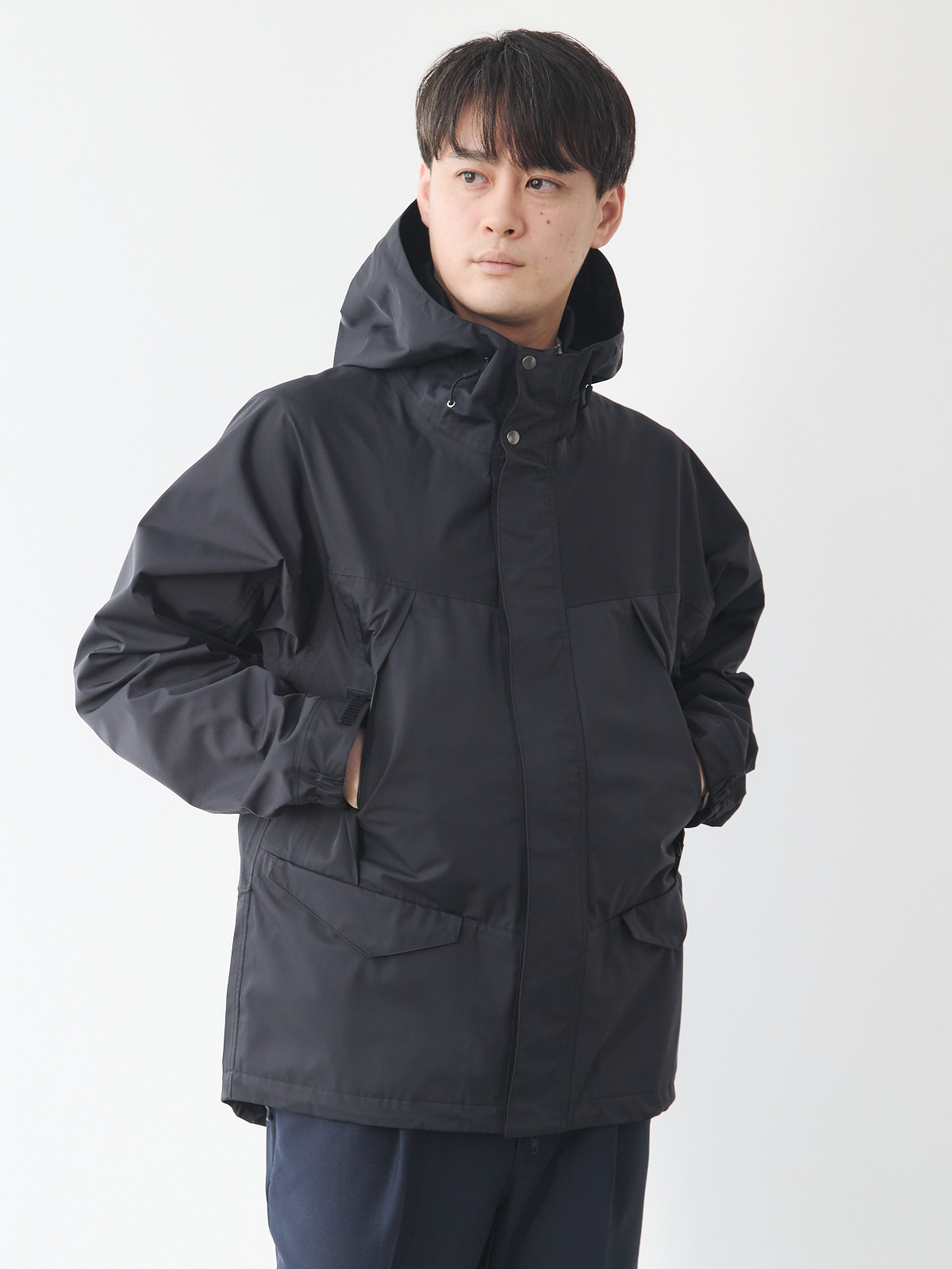 超高密度ナイロンのウォータープルーフマウンテンパーカー/ブラック