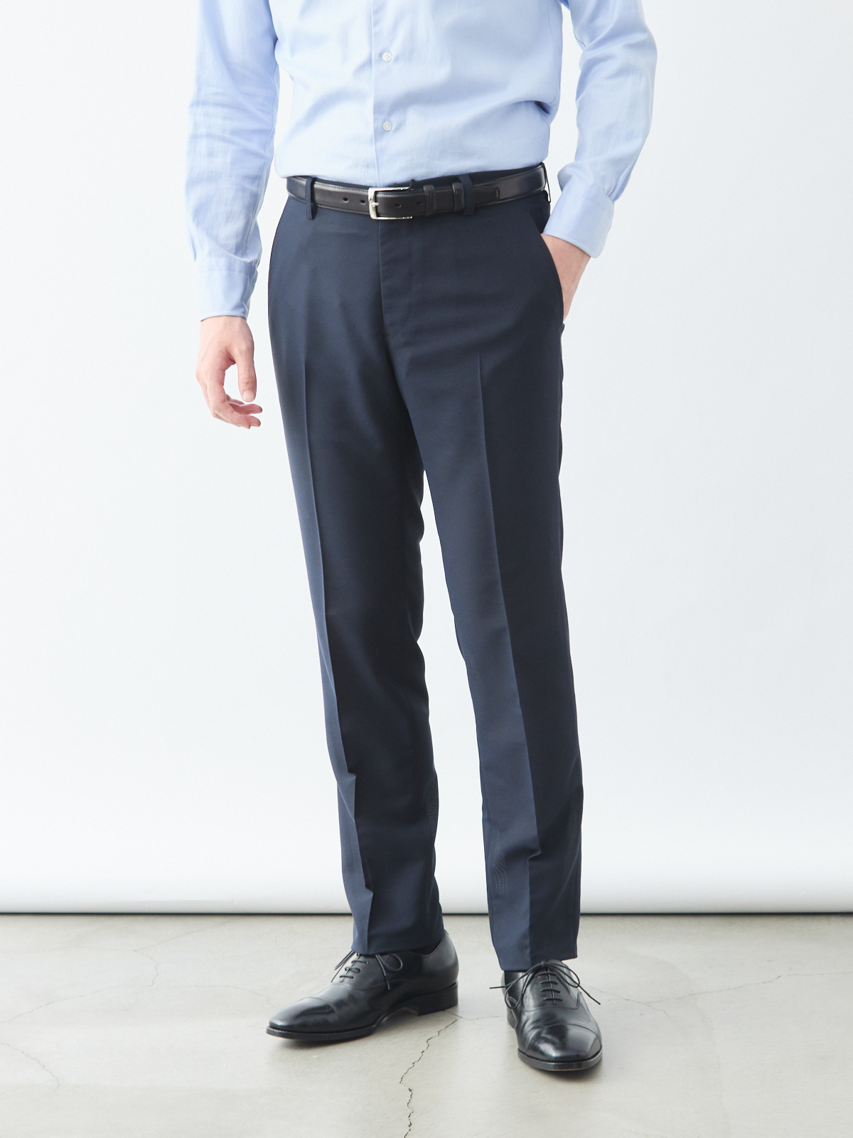 風、抜ける”スラックス/ウォッシャブル/無地ネイビー | Factelier