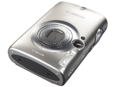 キヤノン、チタンボディに1,000万画素CCDを搭載した「IXY DIGITAL 1000」