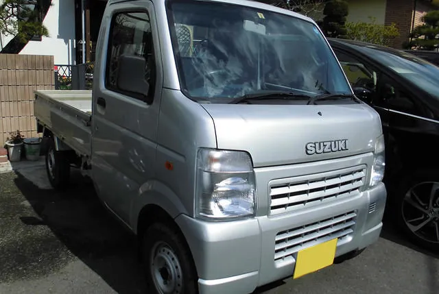 横浜市 保険修理事例 フロントバンパー交換│保険会社指定工場