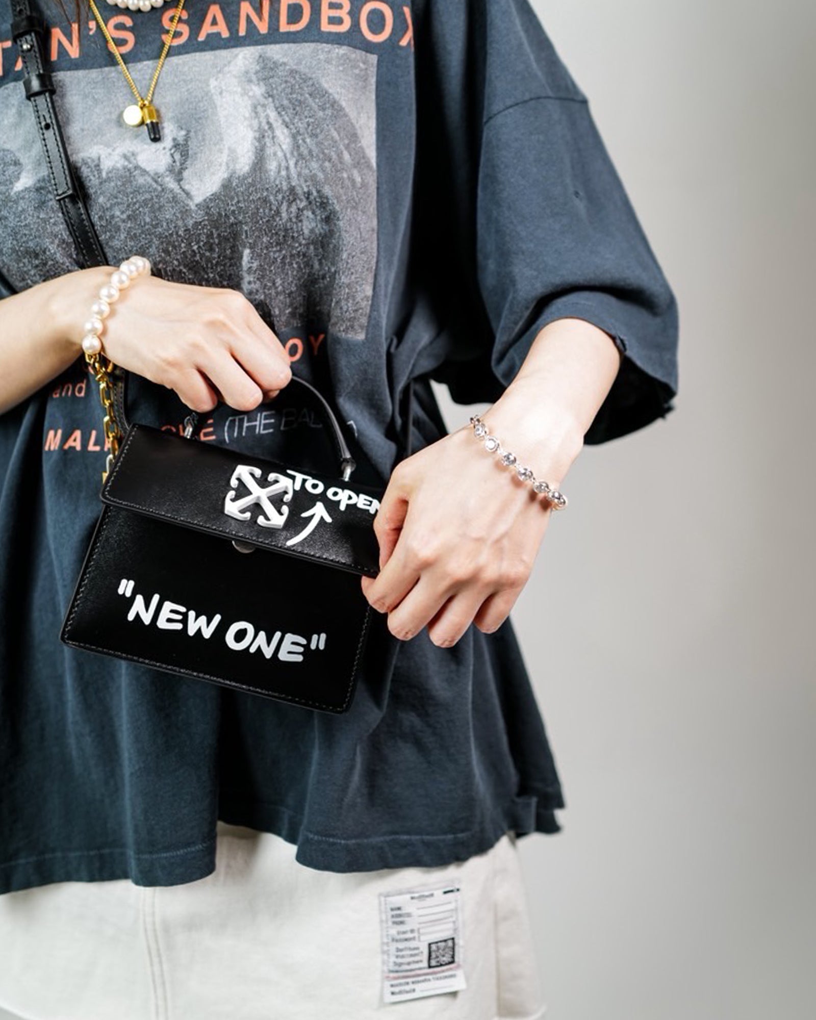 AMBUSH(アンブッシュ) PEARL PADLOCK BRACELET / GOLD | Detail