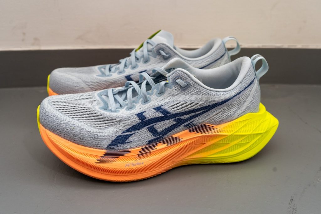 アシックス】ランナー待望の『SUPERBLAST 2』が登場！ METASPEEDとの