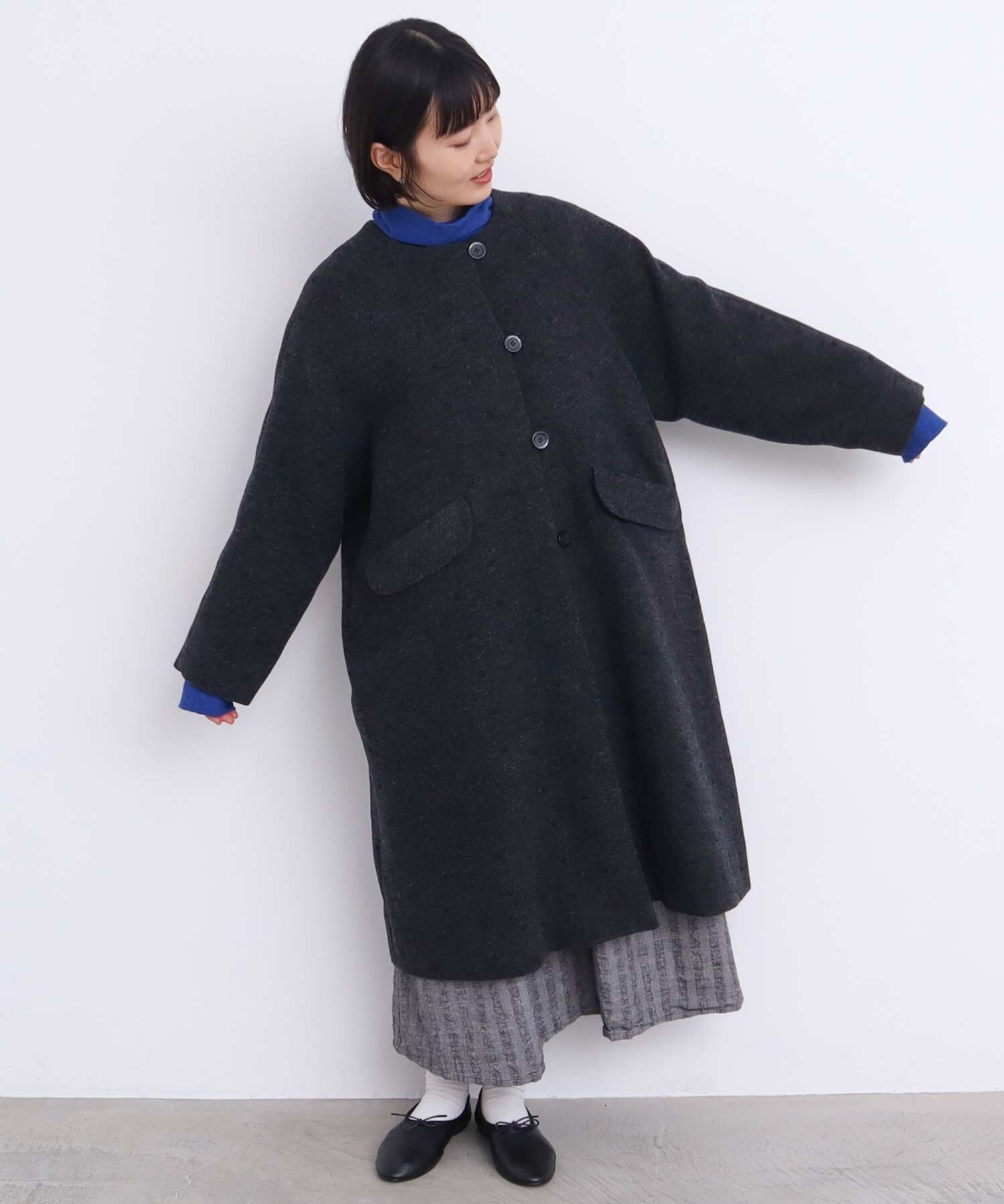 AMBIDEX Store ○ドット刺繍 ノーカラーコート(F チャ): l'atelier du