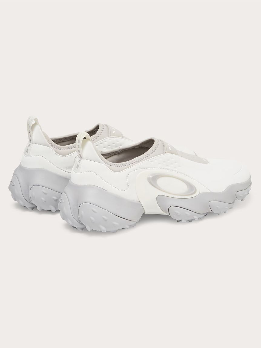 Oakley】OAKLEY EDGE ICON(スニーカー)｜シューズ｜emmi（エミ）の通販