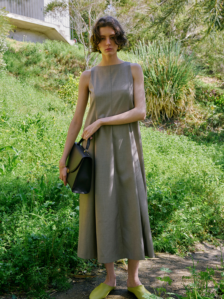 ドライタッチサテンソリッドワンピース(マキシ・ロングワンピース