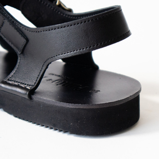 GURKHA SANDAL VIBRAM NERO／Punto Pigro / Shop ZUTTO for the long