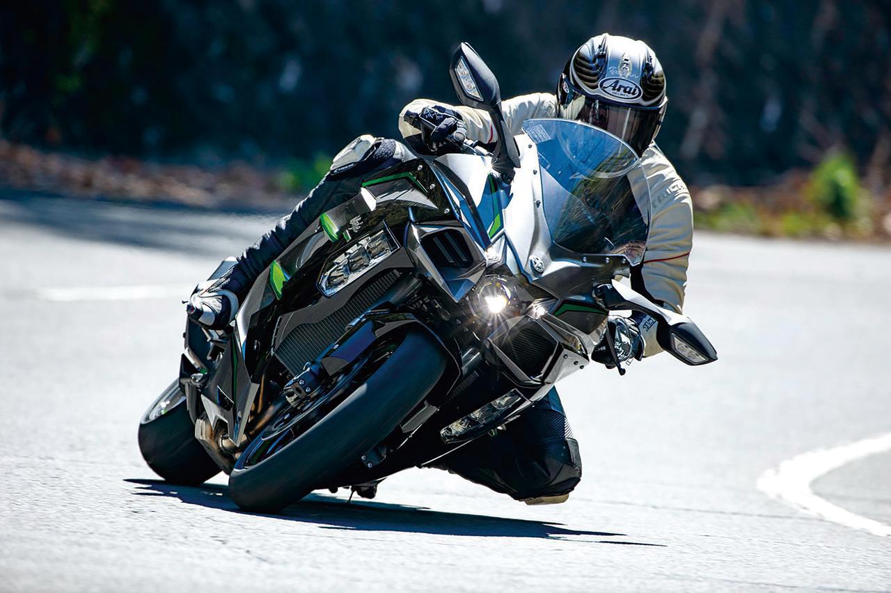 スズキ新型「ハヤブサ」の登場でメガスポーツ・ツアラーの人気は再燃