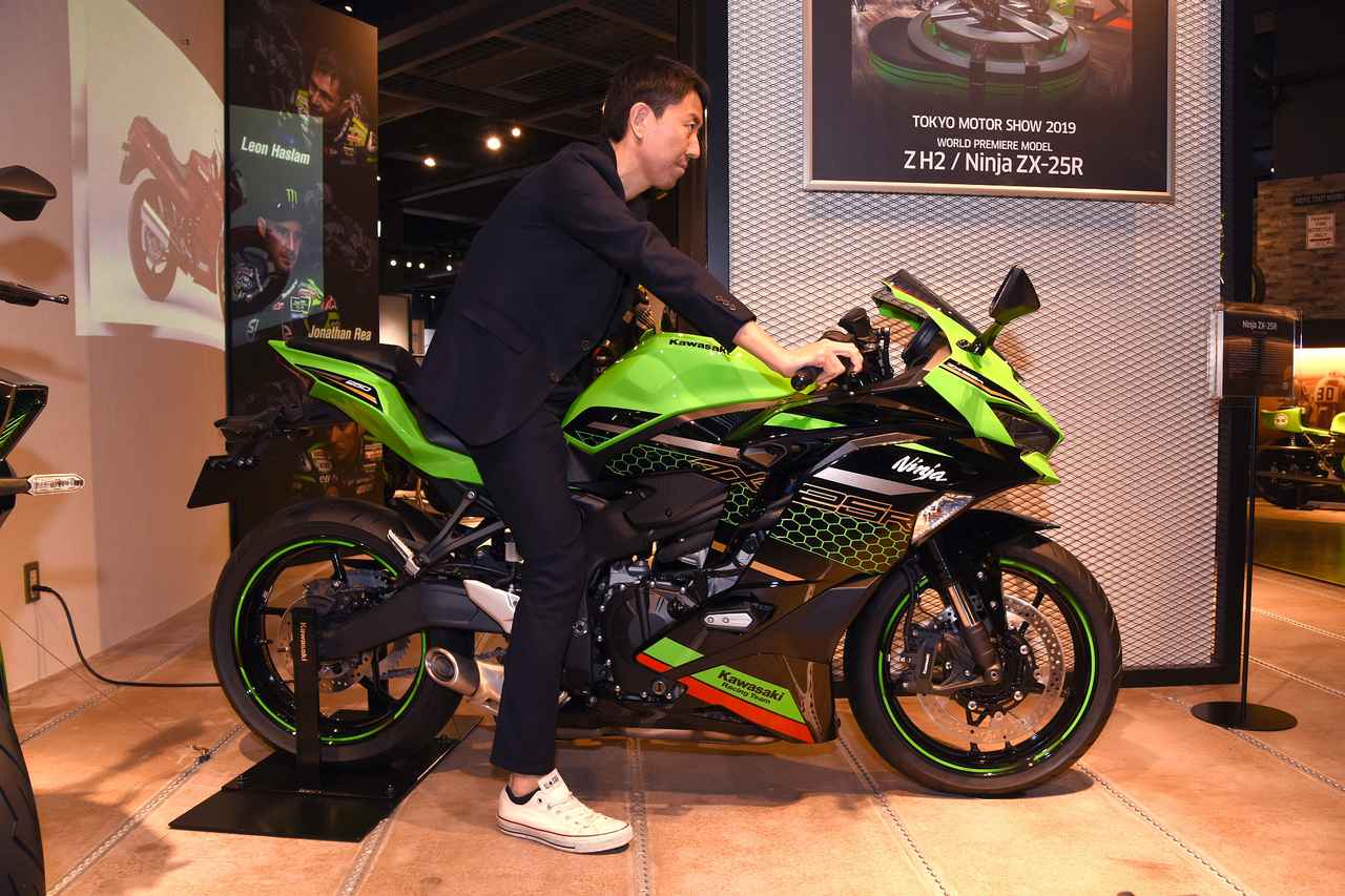 快挙！ 日本人初！＞ 福ちゃん、Ninja ZX-25Rに乗る！ ～ワンメイク