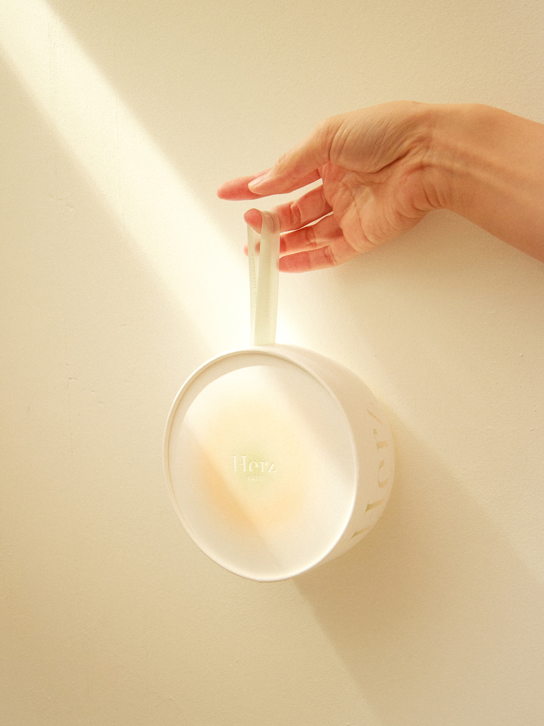 ブランド初のホリデー限定コフレが登場！11月1日（金）お昼12:00より