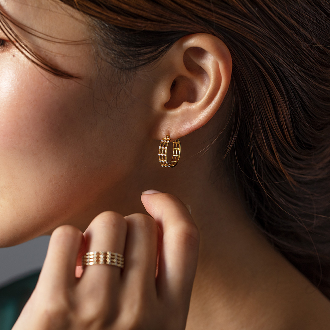 ビズー公式】ダイヤモンド K18ピアス(片耳)・エマドット| 希少石カラー