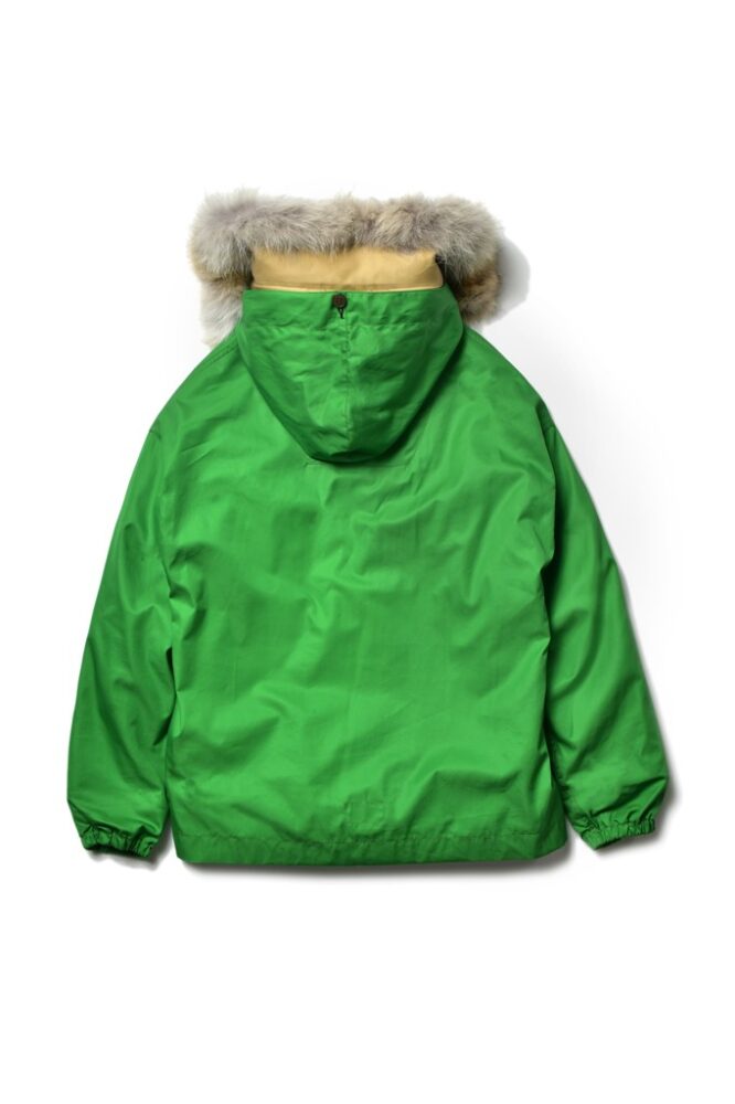 極寒地へ向かう作業員たちのために作られたカタパルトジャケット