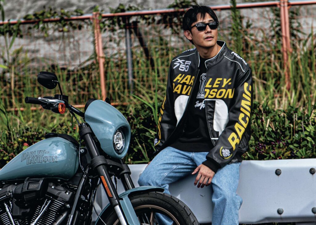 レザーにこだわる稀有なバイクメーカーの、純正ウエアコーディネートを