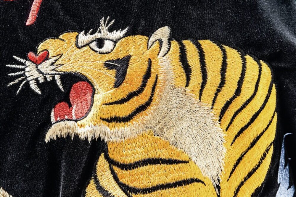 テーラー東洋」から新春早々発売されたリミテッドスカジャン“GOLD