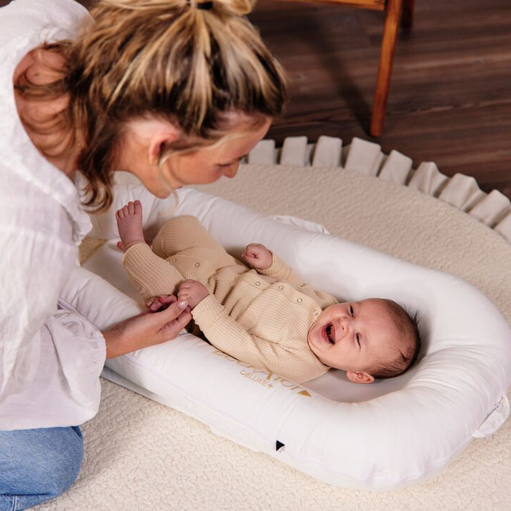 DockATot Deluxe+ プリスティンホワイト｜新生児用ベビーベッド｜安心