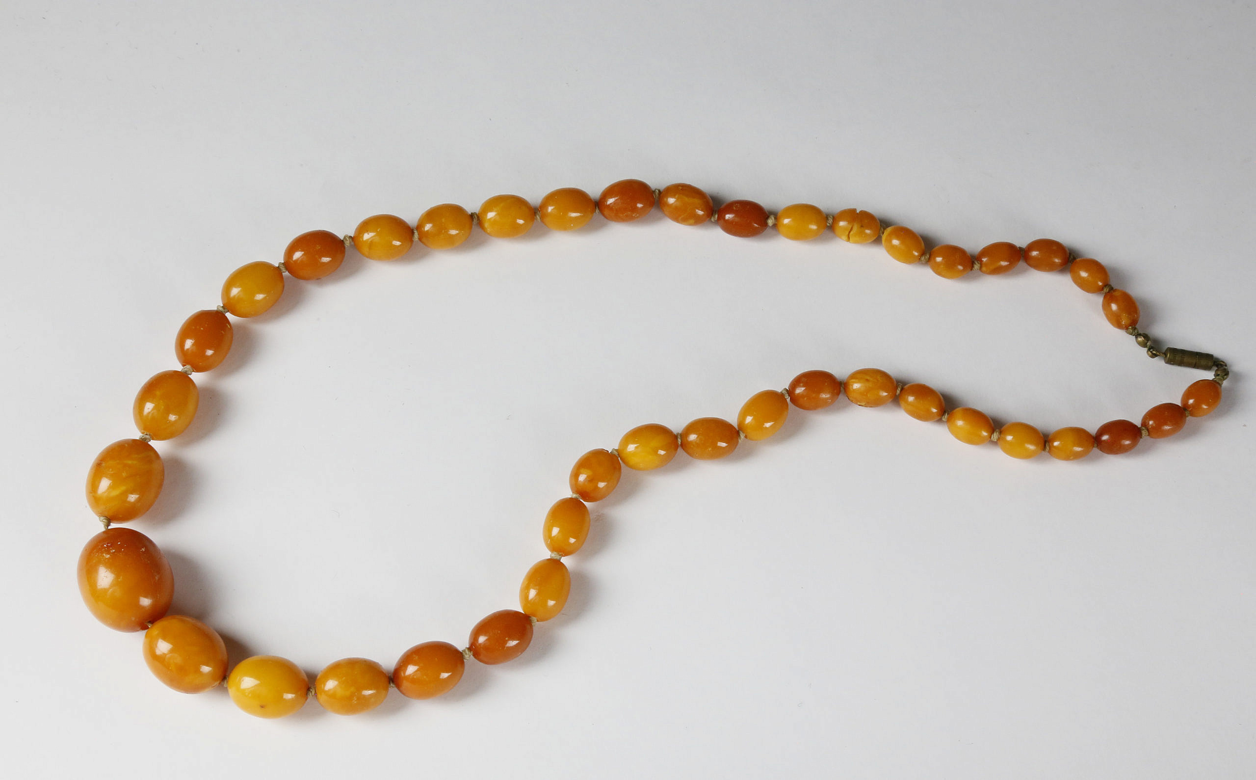 Vintage Russian Amber Bead Necklace - Vintage Russian Amber Bead