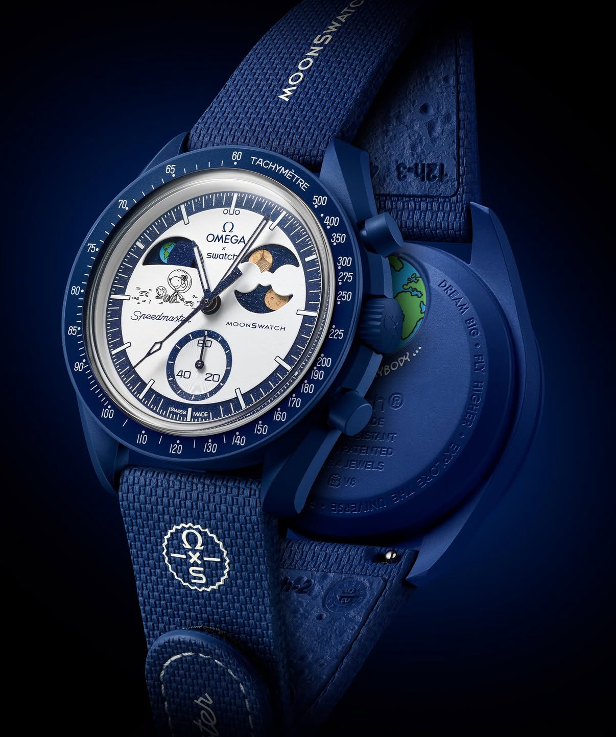 Swatch e Snoopy apresentam relógio com fase da lua em Moonshine Gold