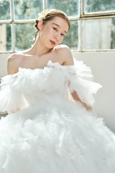 オフショルダー ボリュームフリルドレス（W342）