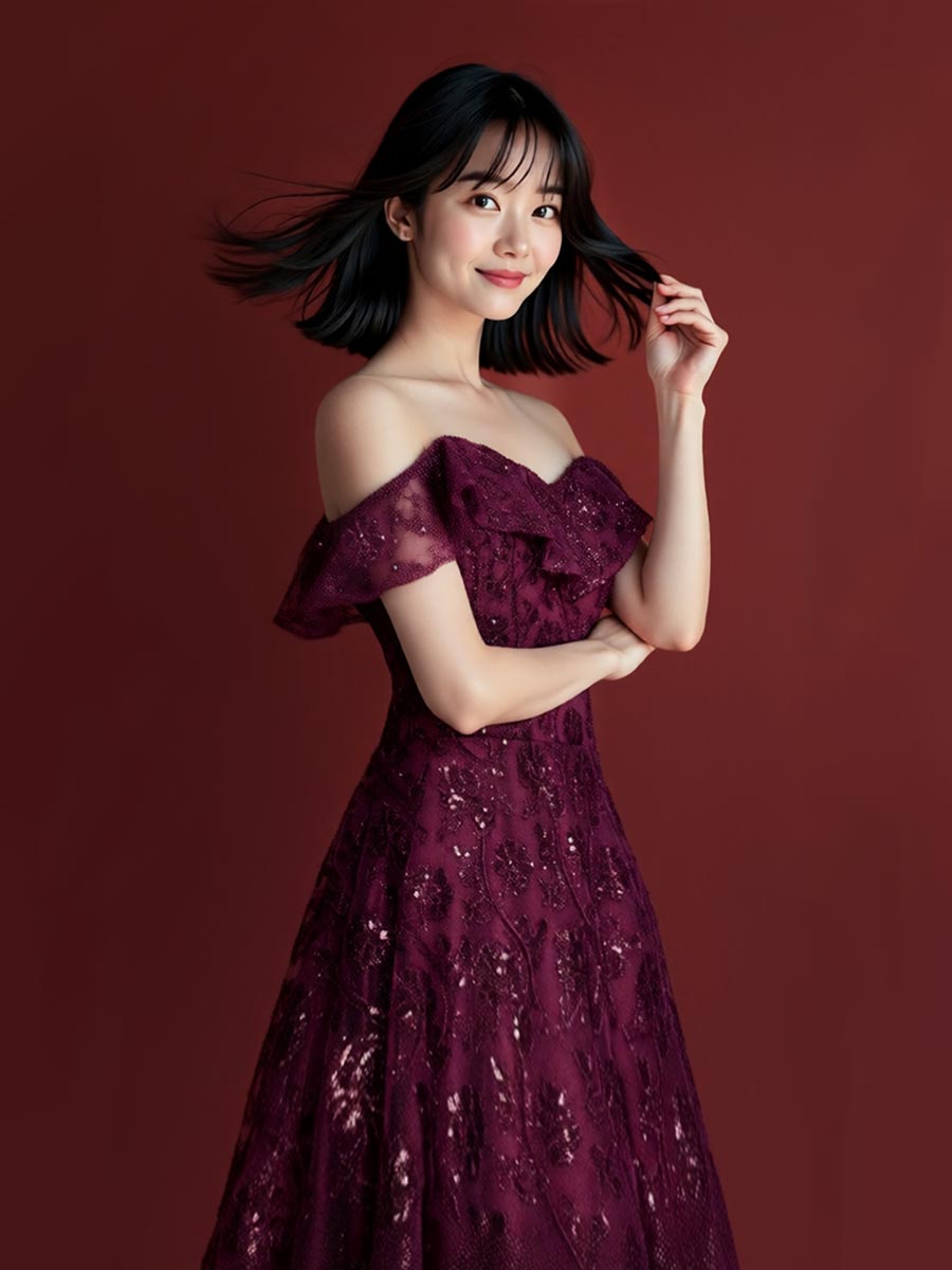 パープルレッドカラーの妖艶な大人の魅力を引き出してくれるオフ