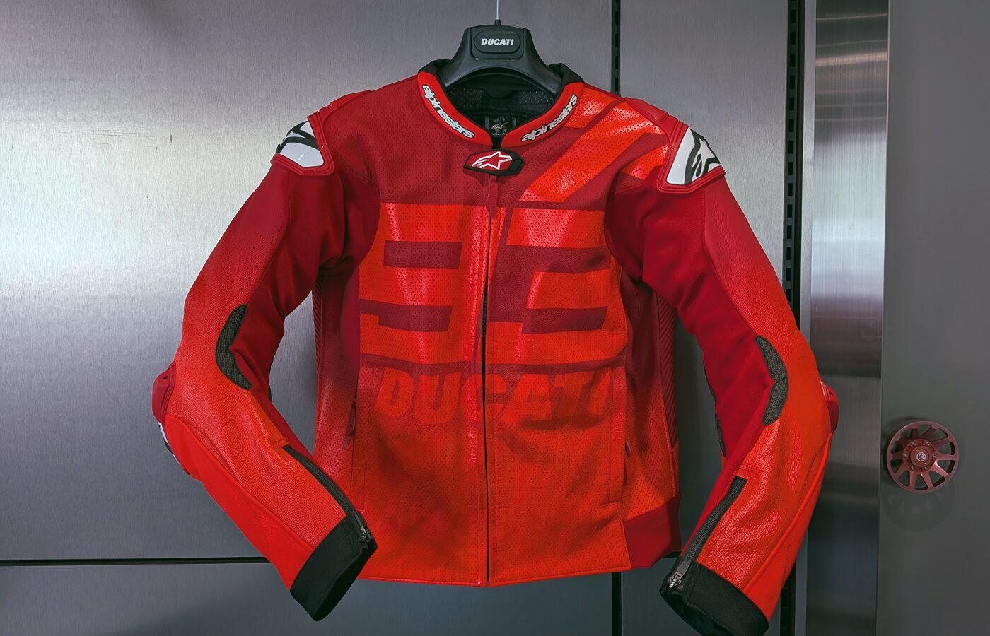 Ducati Lifestyle Tokyo / DLT