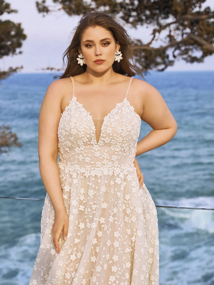 Pronovias | Dress Lounge - Yuki | Dress Lounge