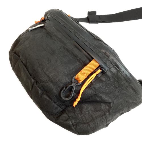 山旅 登山 ブラック ダイニーマ製ULサコッシュ｜トレファクONLINE