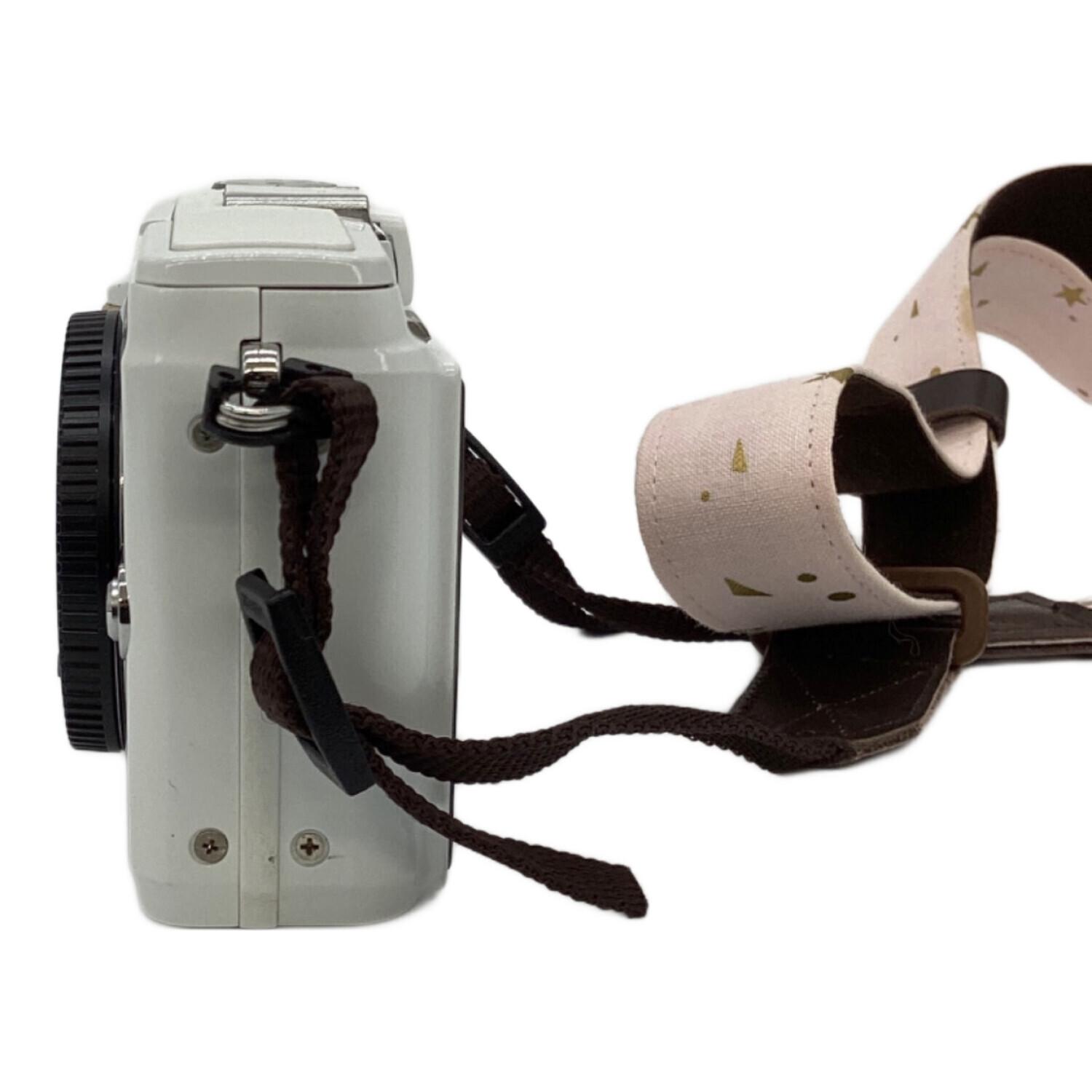 OLYMPUS ミラーレス一眼カメラ 2011年製造｜トレファクONLINE