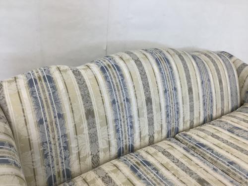 Thomasville (トーマスビル) 2人掛けソファー ホワイト×ブルー