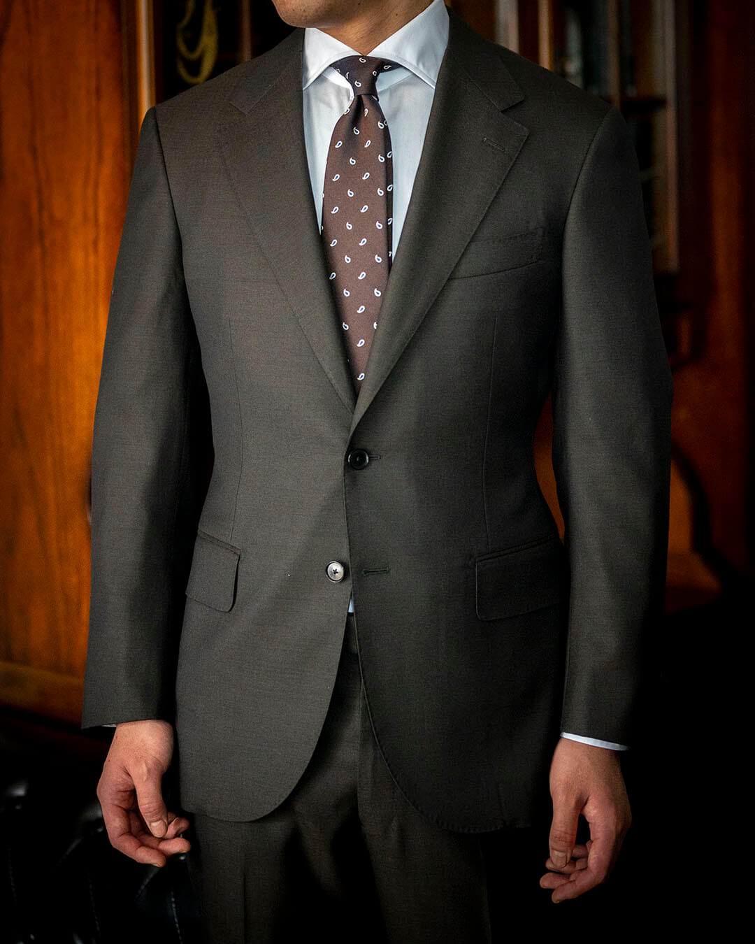 I様のご依頼】カーキブラウンのオーダースーツ “ TALLIA DI DELFINO