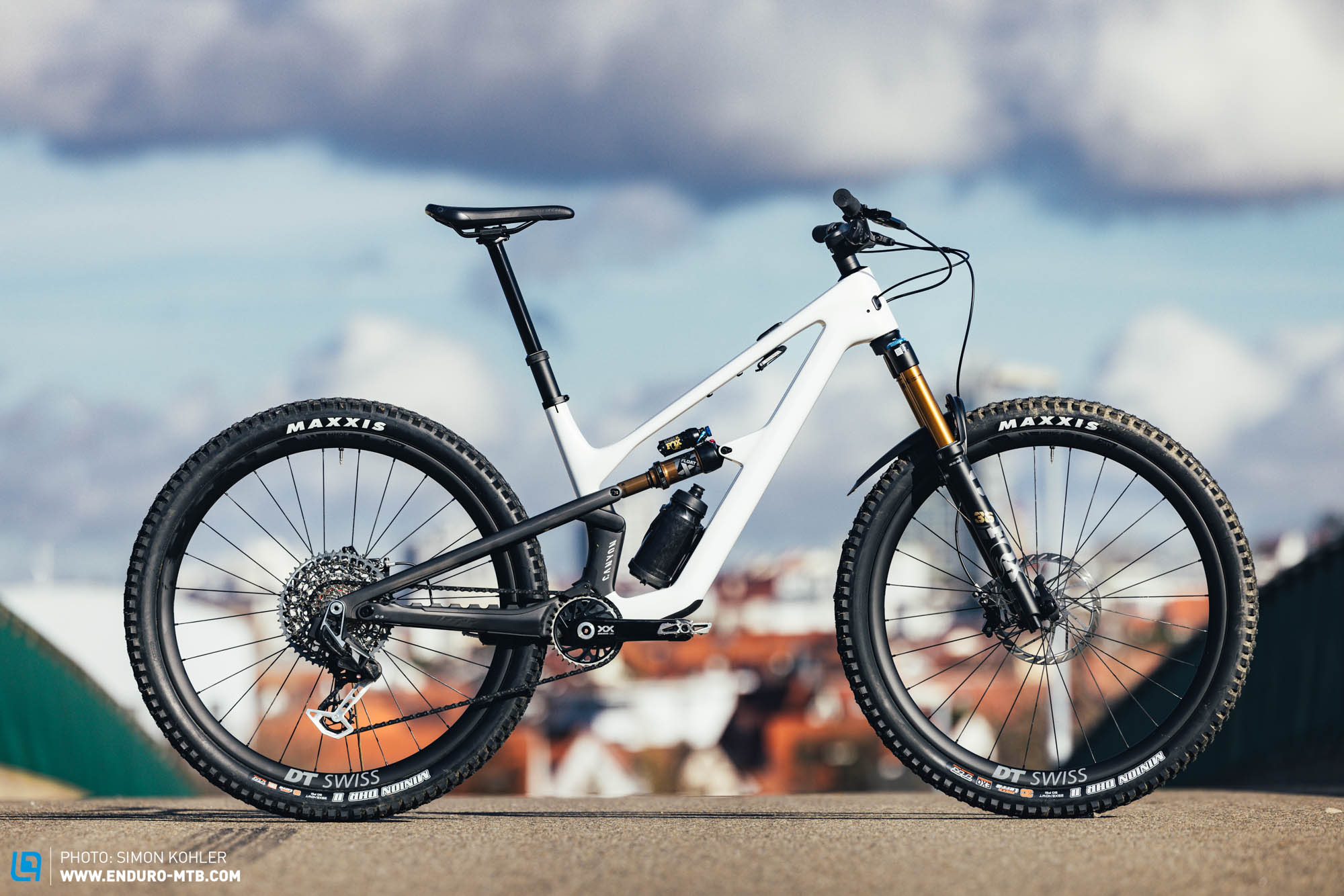 New 2024 Canyon Spectral CF LTD first time review – spot the