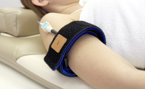 AIR PROFESSOR TRIPLE SYSTEM」ゆがみ補正・加圧・EMS美容マシン